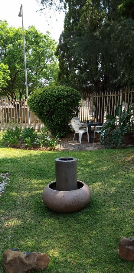 Atterbury Self Catering Studios Pretoria-Noord Eksteriør billede