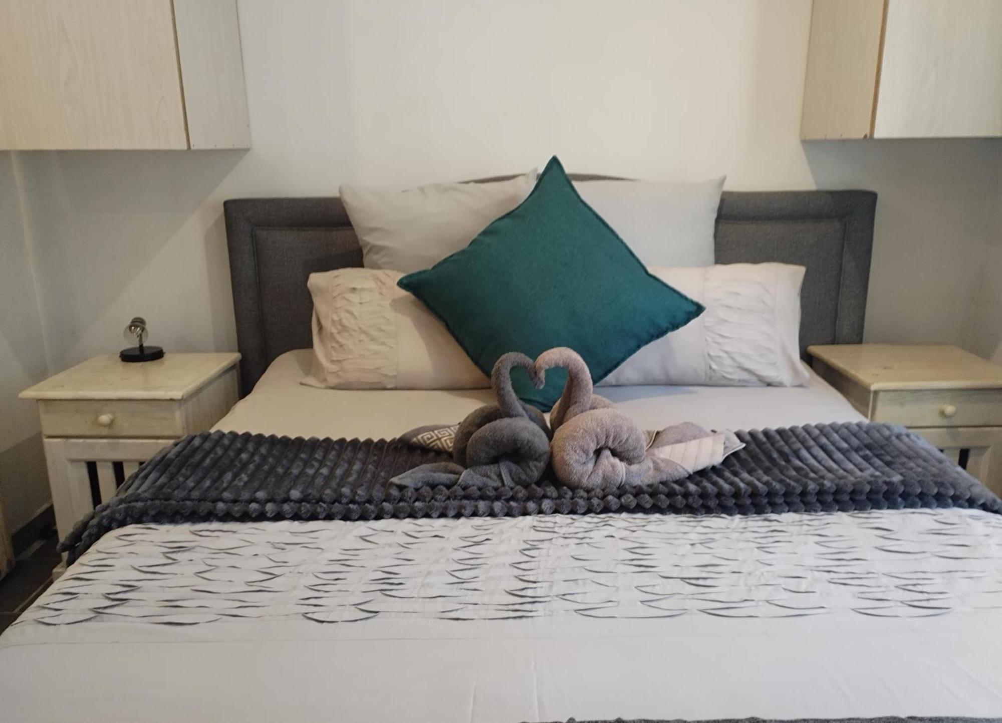 Atterbury Self Catering Studios Pretoria-Noord Eksteriør billede